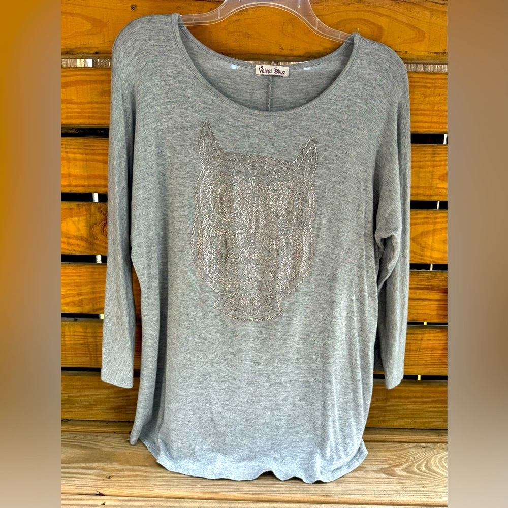 Women’s (Velvet Skye) dolman sleeve Owl appliqué sz. L top